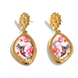 Sara Sotti 11g Gold Floral Hummingbird Drop Earrings